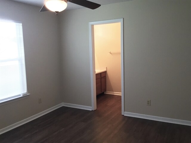 Building Photo - 2092 Meadowlark Ln