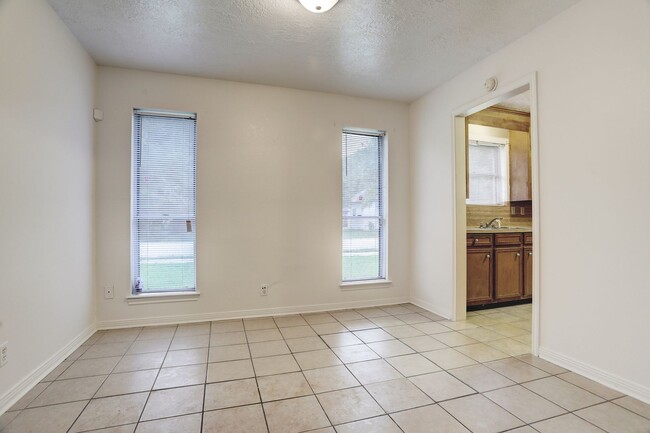 Building Photo - Move-in Ready Home for Lease in Pearland!