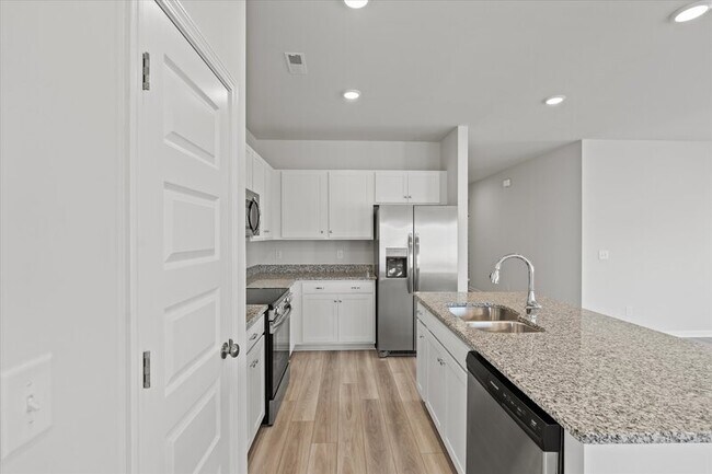 Building Photo - 18818 Cottontail Ln