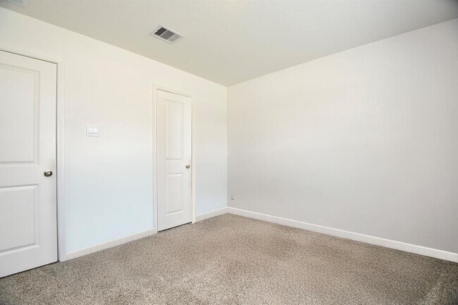 Building Photo - 3008 Bur Lndg Ln