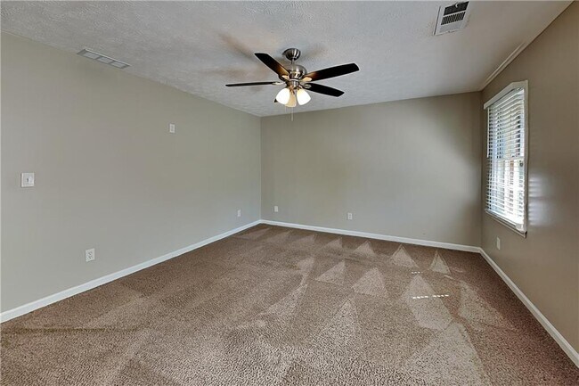 Building Photo - 3940 Camrose Pl