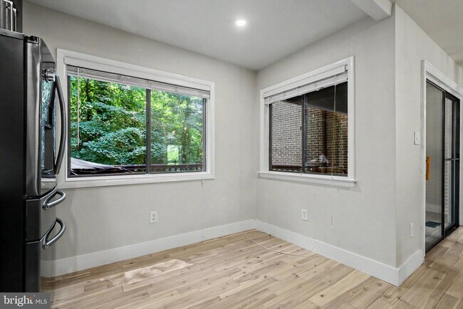 Building Photo - 2105 Glencourse Ln