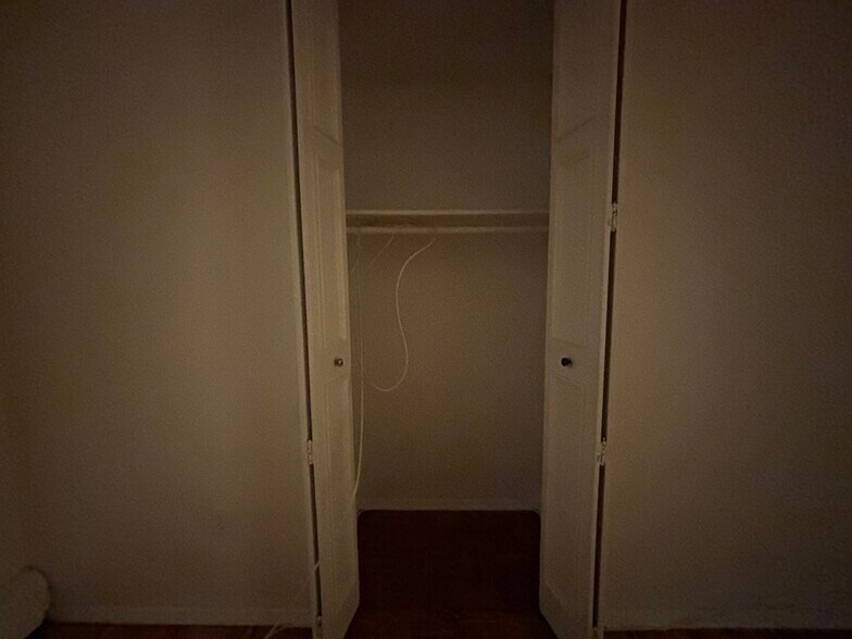 Building Photo - 109 Babcock St