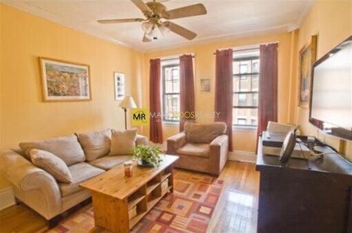 Primary Photo - 32 Queensberry St