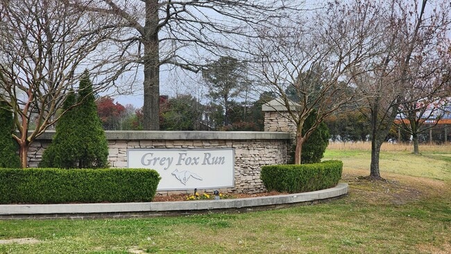 Building Photo - 1815 Fox Den Way