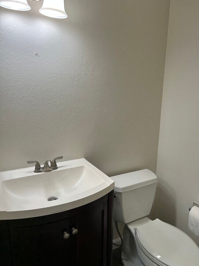 Building Photo - 1109 Tivoli Ln