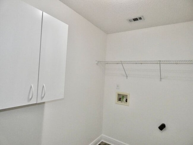 Building Photo - 7945 Amethyst Dr