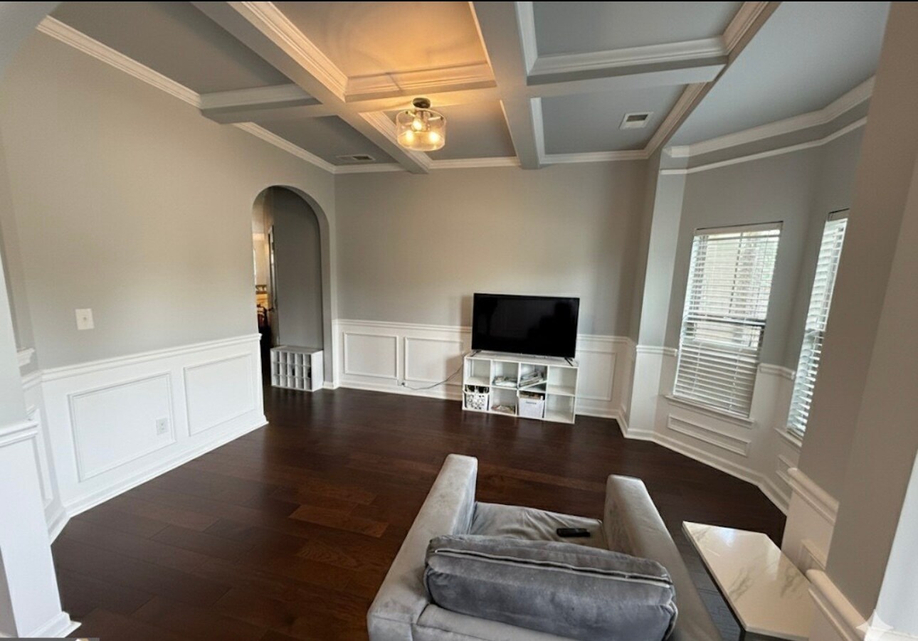 Building Photo - 310 Savannah Dr