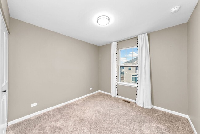 Building Photo - 30W136 Wheeler Cir