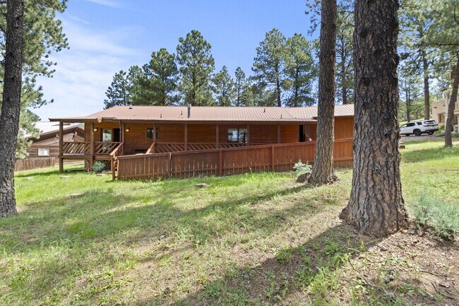 Building Photo - 103 E Miller Ct
