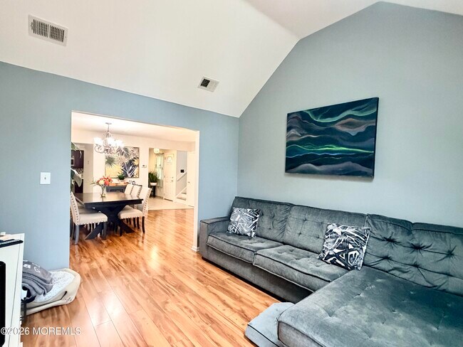 Building Photo - 15 Cummings Ct