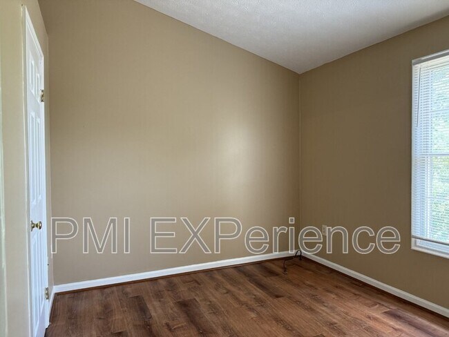 Building Photo - 12744 Wedgedale Ct