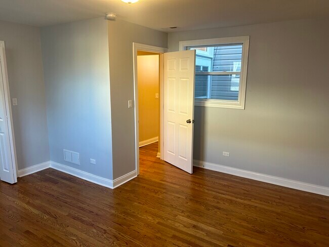 Building Photo - 3115 50th Ct