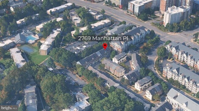 Building Photo - 2769 Manhattan Pl