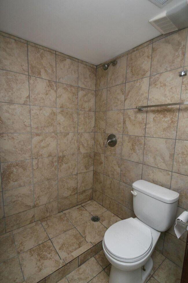 Building Photo - 1080 Arapaho Ave