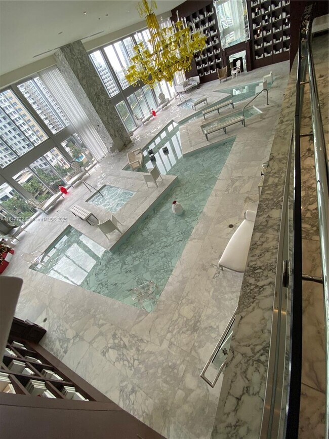 Building Photo - 475 Brickell Ave