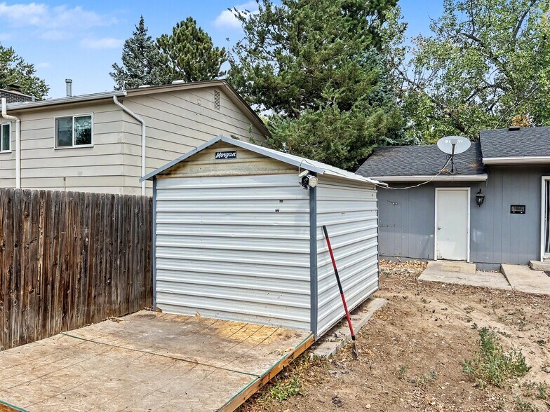 Building Photo - 16518 E Wesley Ave