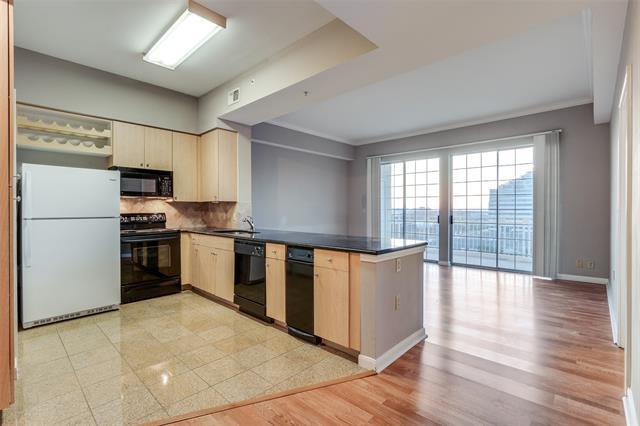 Building Photo - 3225 Turtle Creek Blvd Blvd