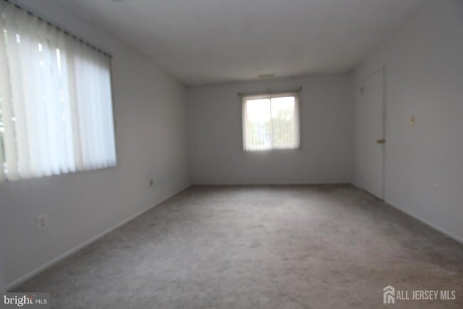 Building Photo - 2114 Aspen Dr