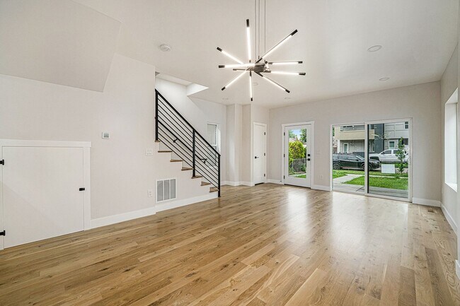 Building Photo - Front Duplex in Denver's Jefferson Park Neighborhood!