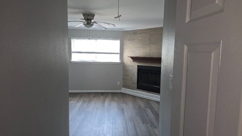 Building Photo - 1812 Country Village Blvd