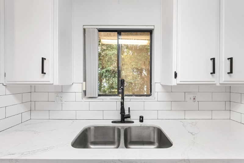 Building Photo - 5240 Whitsett Ave