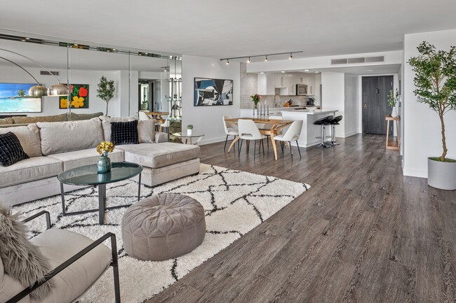 Building Photo - 4267 Marina City Dr