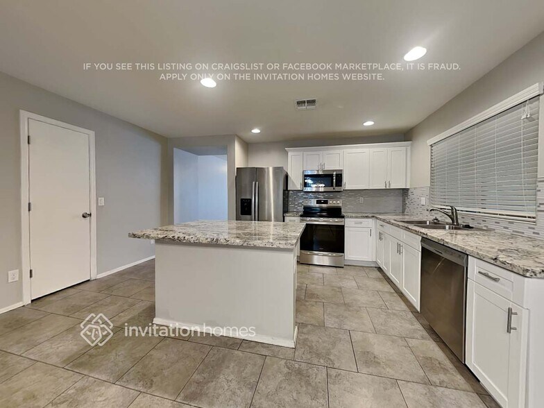 Building Photo - 3127 W Alta Vista Rd