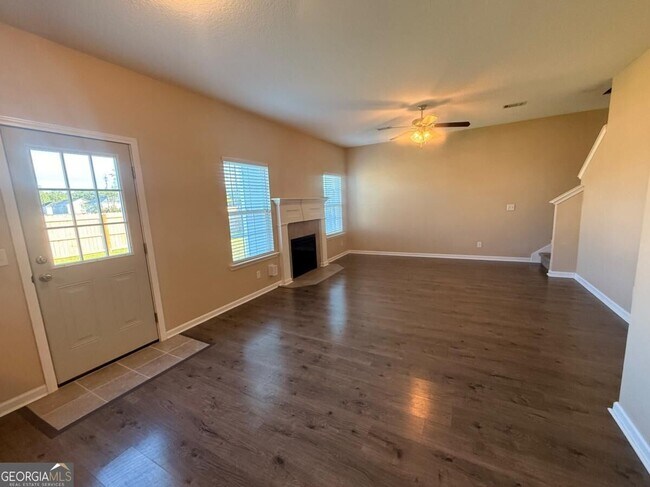 Building Photo - 1597 Longleaf Ct