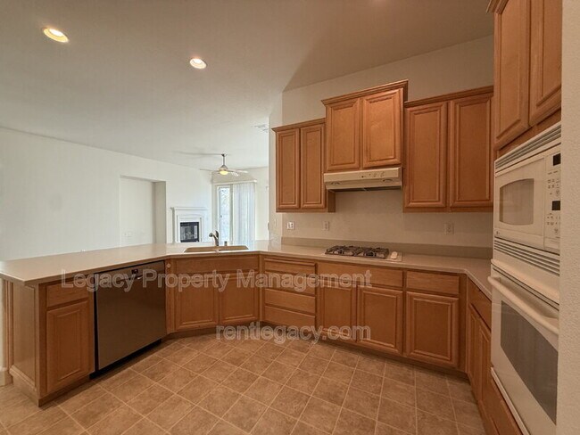 Building Photo - 1700 Charm Way