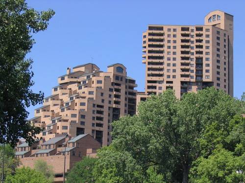 Building Photo - 20 2nd St NE