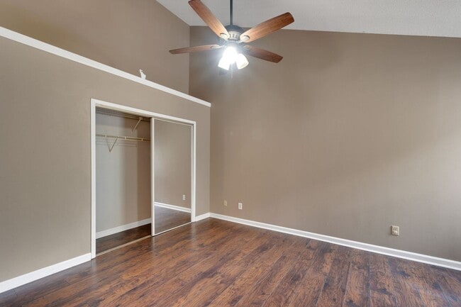 Building Photo - Charming 2BR Condo in Alpharetta