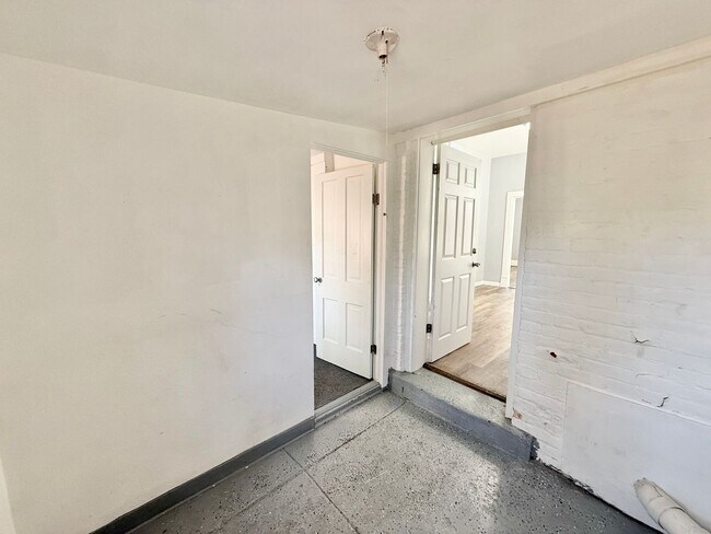 Building Photo - 309-311 Colorado Ave