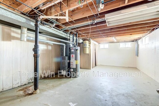 Building Photo - 2250 Spoonwood Dr