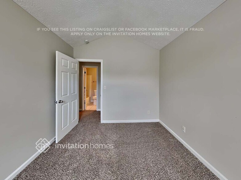 Building Photo - 1040 Spring Brook Dr