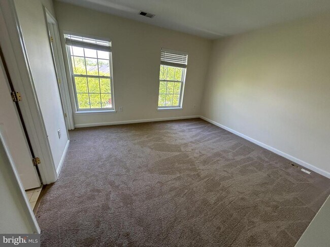 Building Photo - 10458 Damascus Park Ln