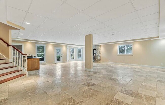 Building Photo - 416 Kiefer Creek Rd