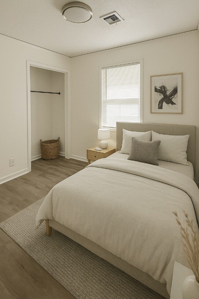 Building Photo - 3813 Fairfield Dr