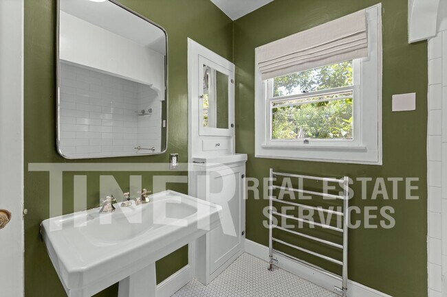 Building Photo - 516 San Miguel Way
