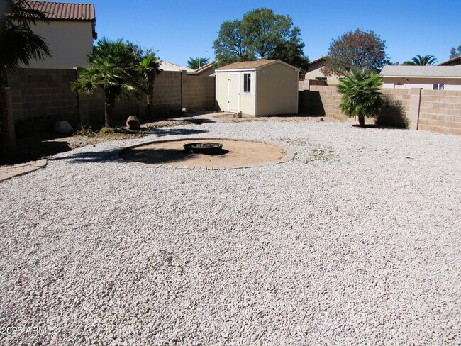 Building Photo - 1046 Estancia Dr