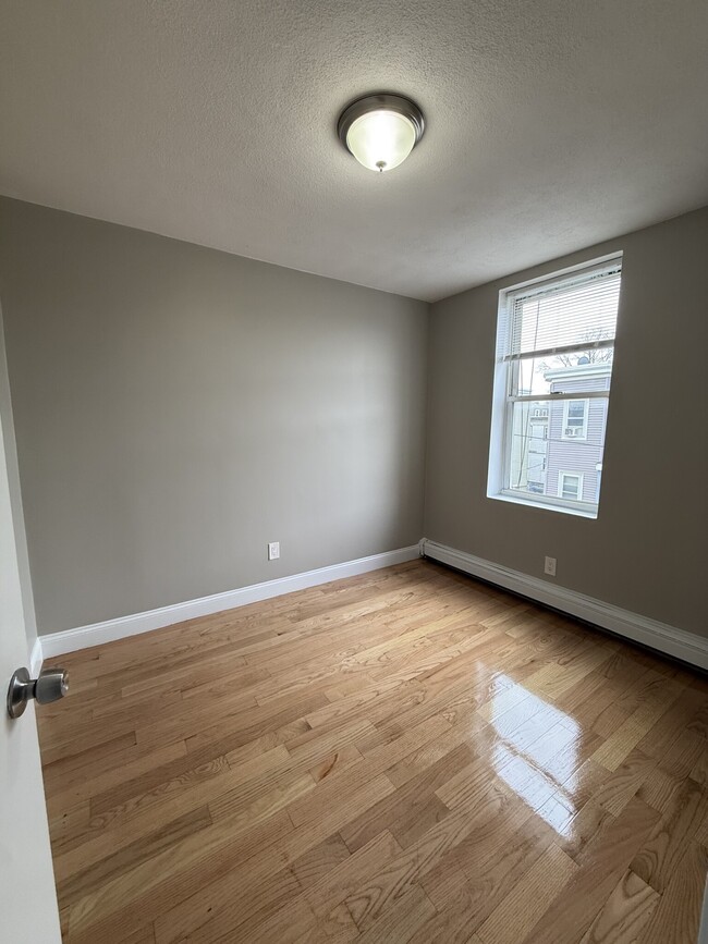 Building Photo - 67 Shawmut St