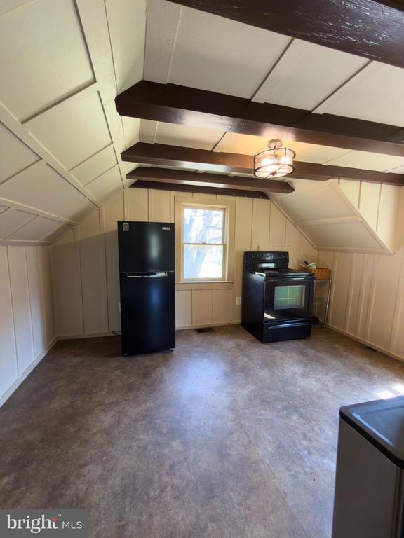 Building Photo - 37905 Snickersville Turnpike