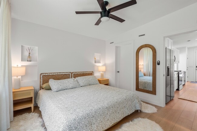 Building Photo - 793 Chapin St