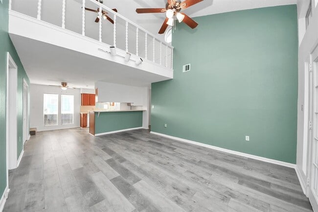 Building Photo - 129 Tarpon St