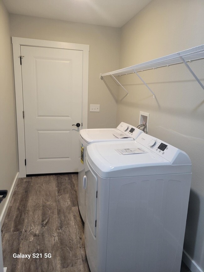 Building Photo - 6036 Seneca Trail