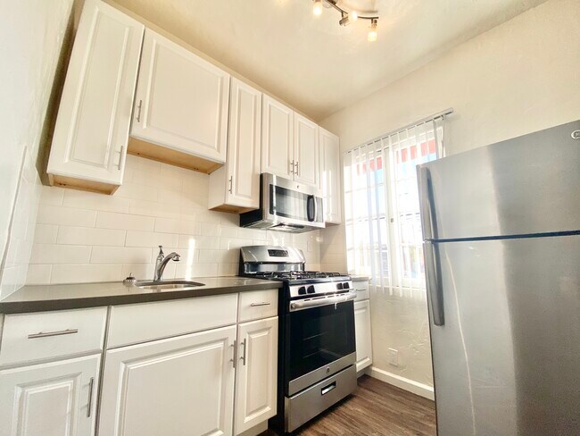 Building Photo - 8517 Horner St