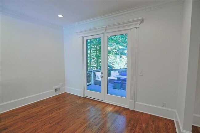 Building Photo - 1296 Lenox Park Blvd NE