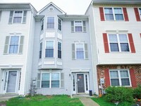Building Photo - 1747 Wood Carriage Way
