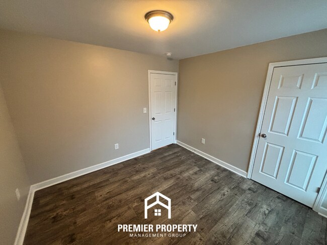 Building Photo - Charming 3BR Home with Vaulted Ceilings, Stainless Steel Kitchen & Fenced Yard in Odenville