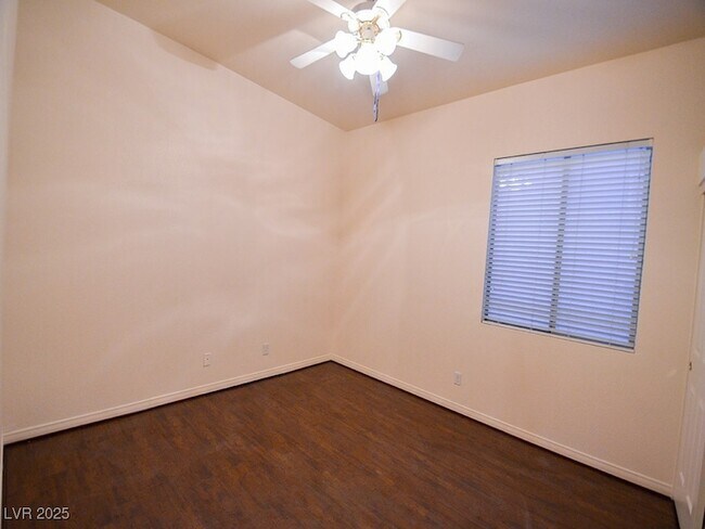 Building Photo - 401 Madison Taylor Pl